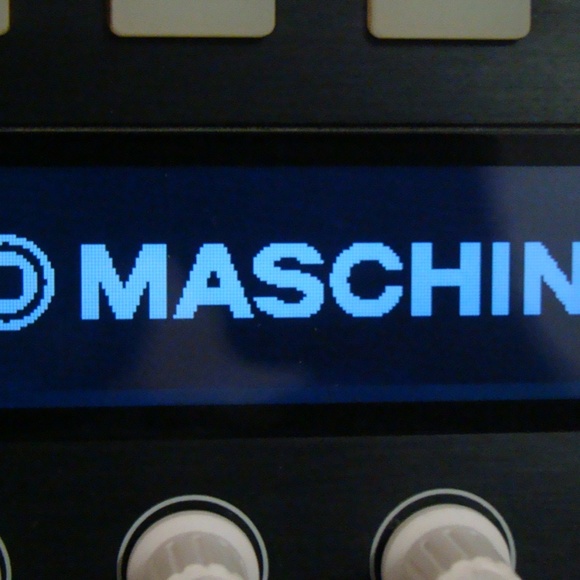 Excellent Condition Native Instruments Maschine MK2 - Picture 11 of 12